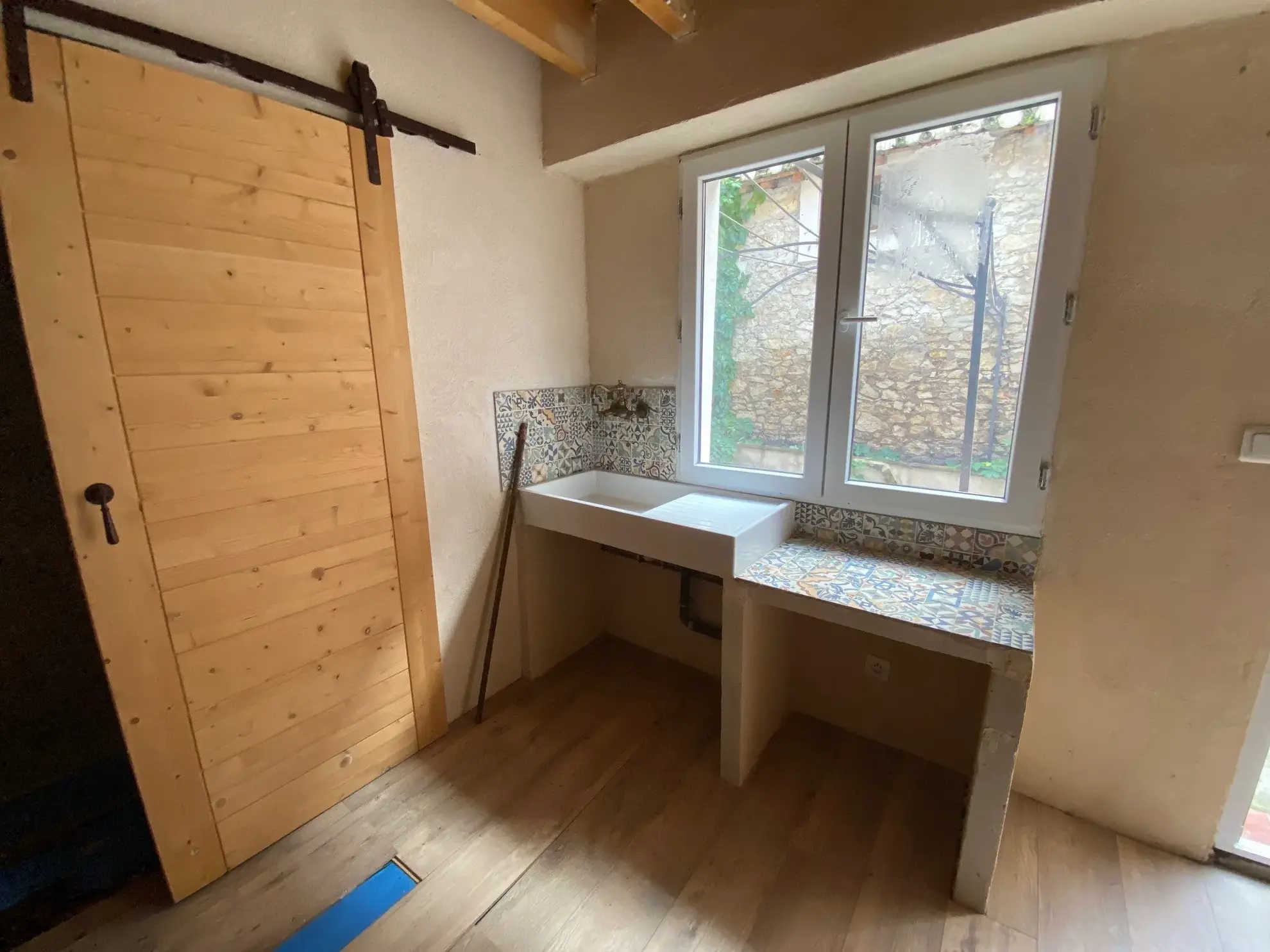 Appartement T2/T3 avec terrasse en plein centre de Nîmes 