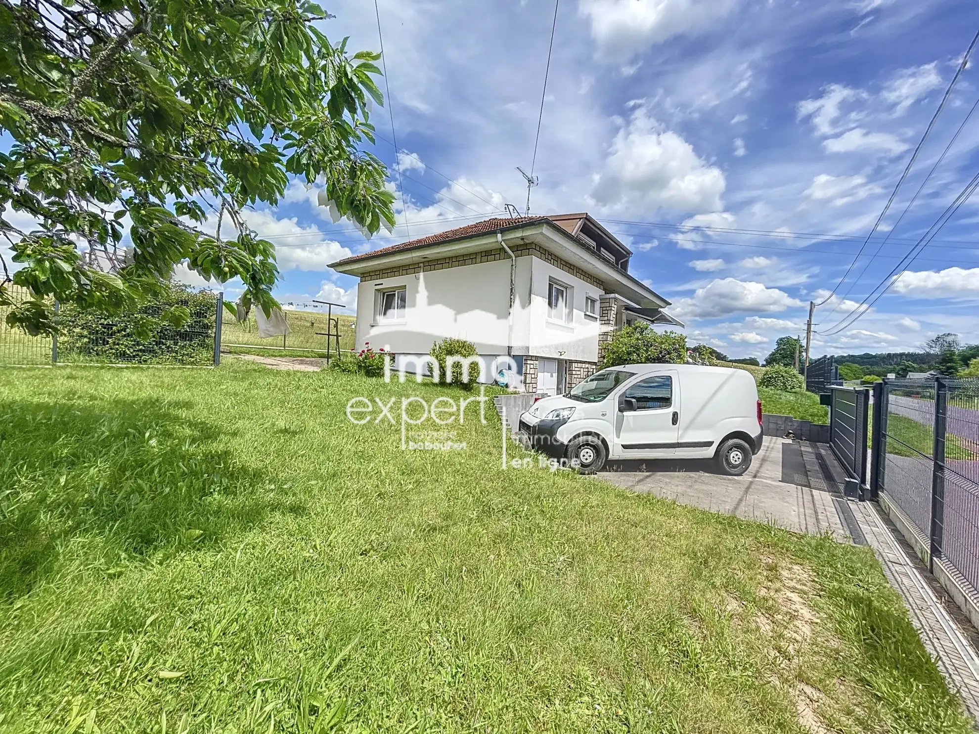 Maison indépendante avec sous-sol, garage et terrasse à proximité d'Épinal 