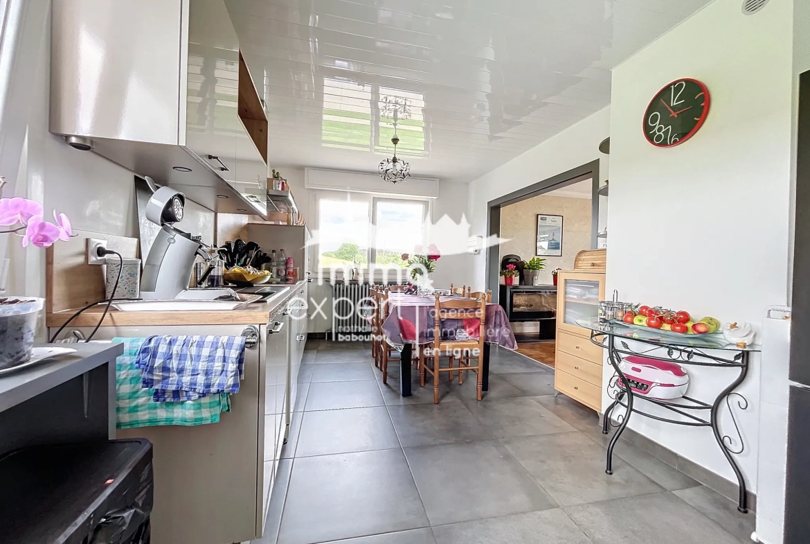 Maison indépendante avec sous-sol, garage et terrasse à proximité d'Épinal 