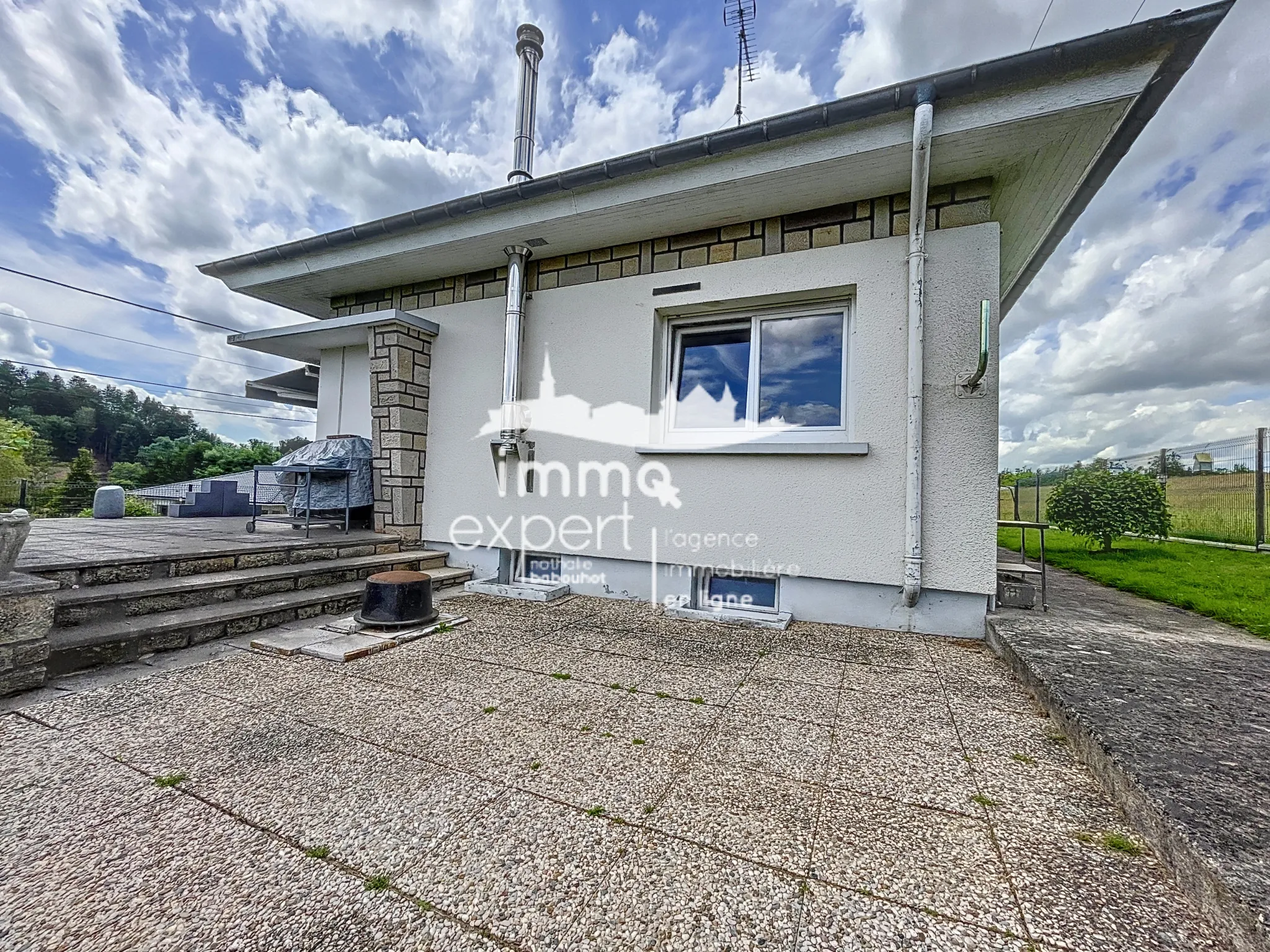 Maison indépendante avec sous-sol, garage et terrasse à proximité d'Épinal 
