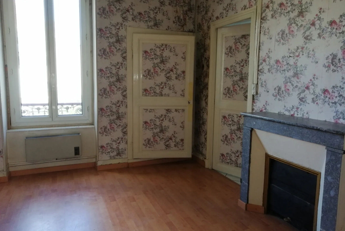 Maison à Nevers de 121 m² avec jardin, garage et 5 chambres - Centre-ville 