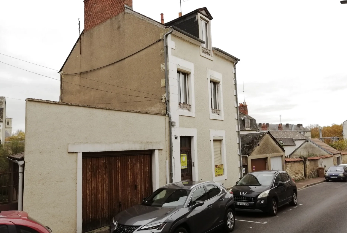Maison à Nevers de 121 m² avec jardin, garage et 5 chambres - Centre-ville 
