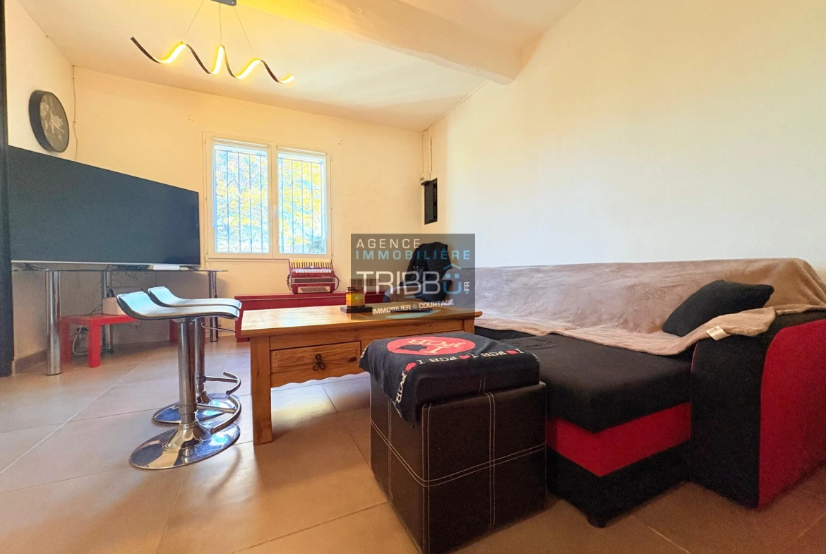 Maison de village à Villemolaque de 115 m² avec cour extérieure 