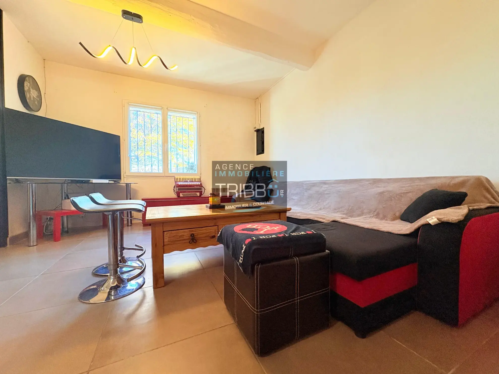 Maison de village à Villemolaque de 115 m² avec cour extérieure 