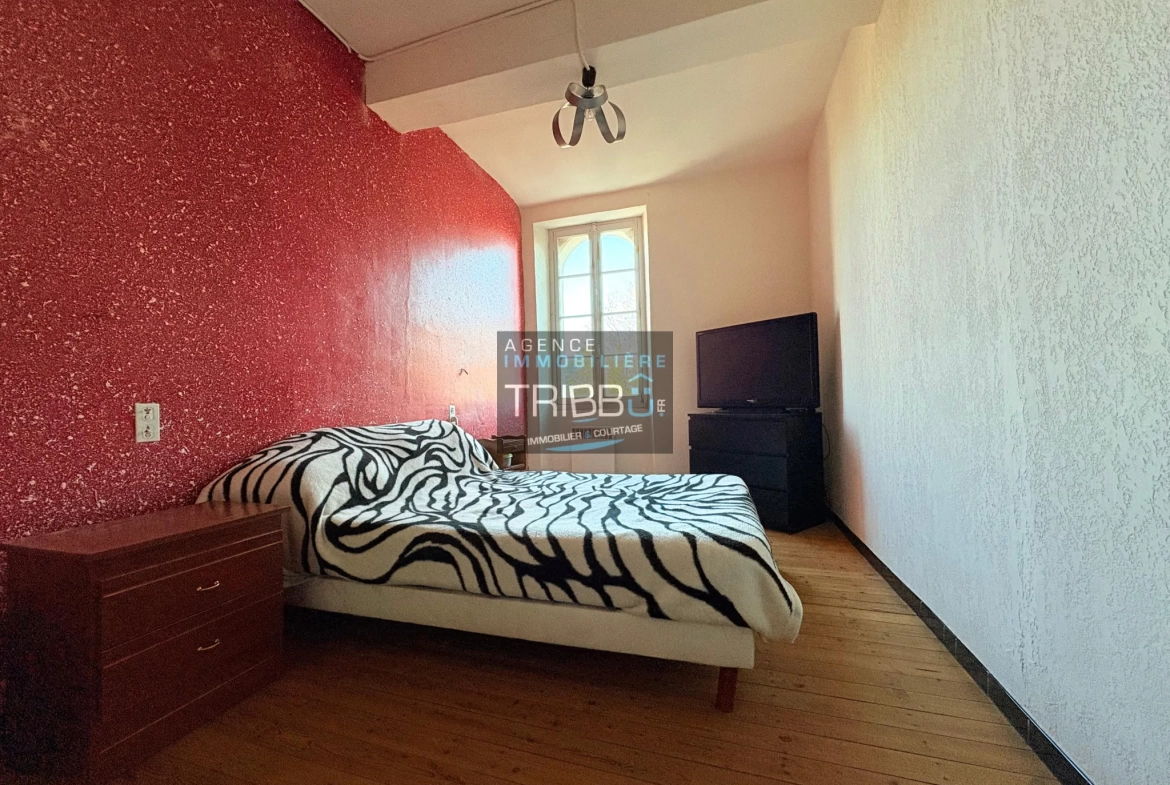 Maison de village à Villemolaque de 115 m² avec cour extérieure 