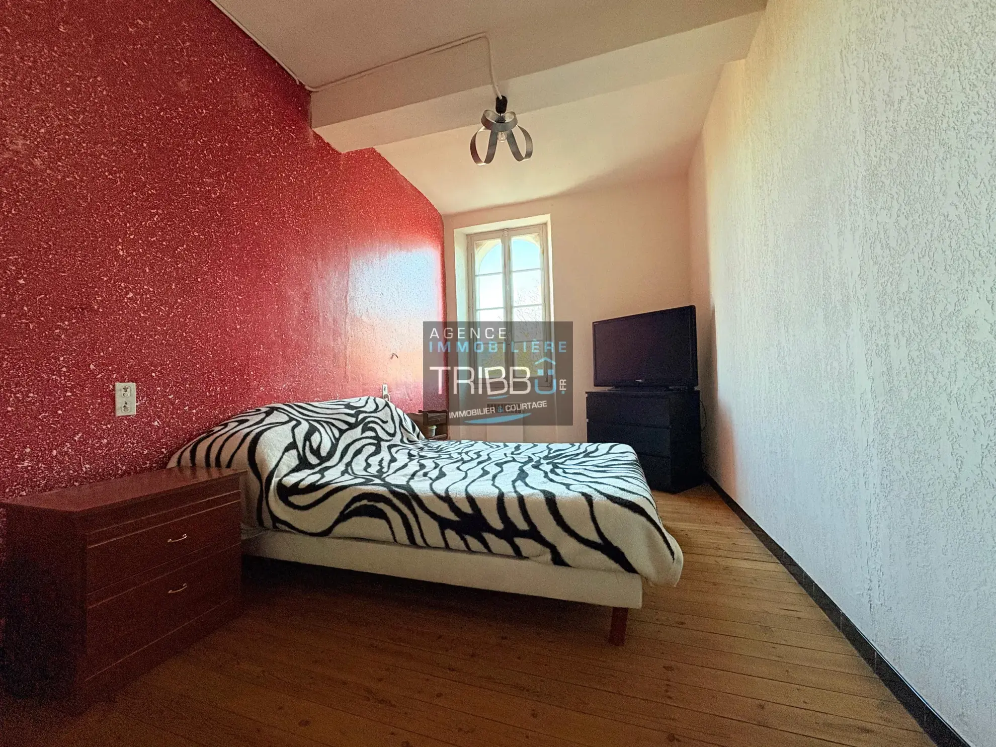 Maison de village à Villemolaque de 115 m² avec cour extérieure 