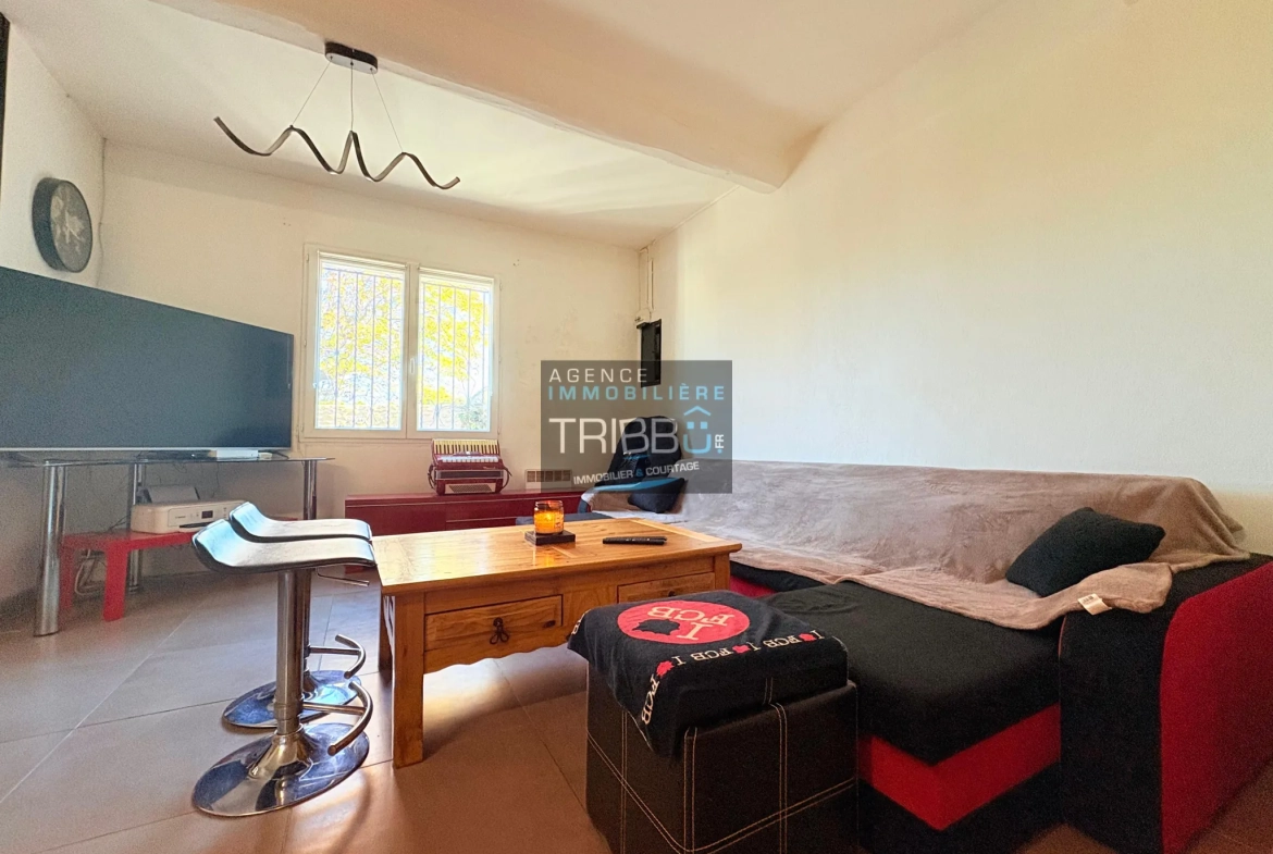 Maison de village à Villemolaque de 115 m² avec cour extérieure 