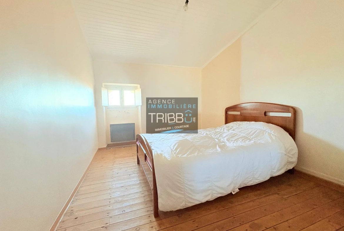 Maison de village à Villemolaque de 115 m² avec cour extérieure 