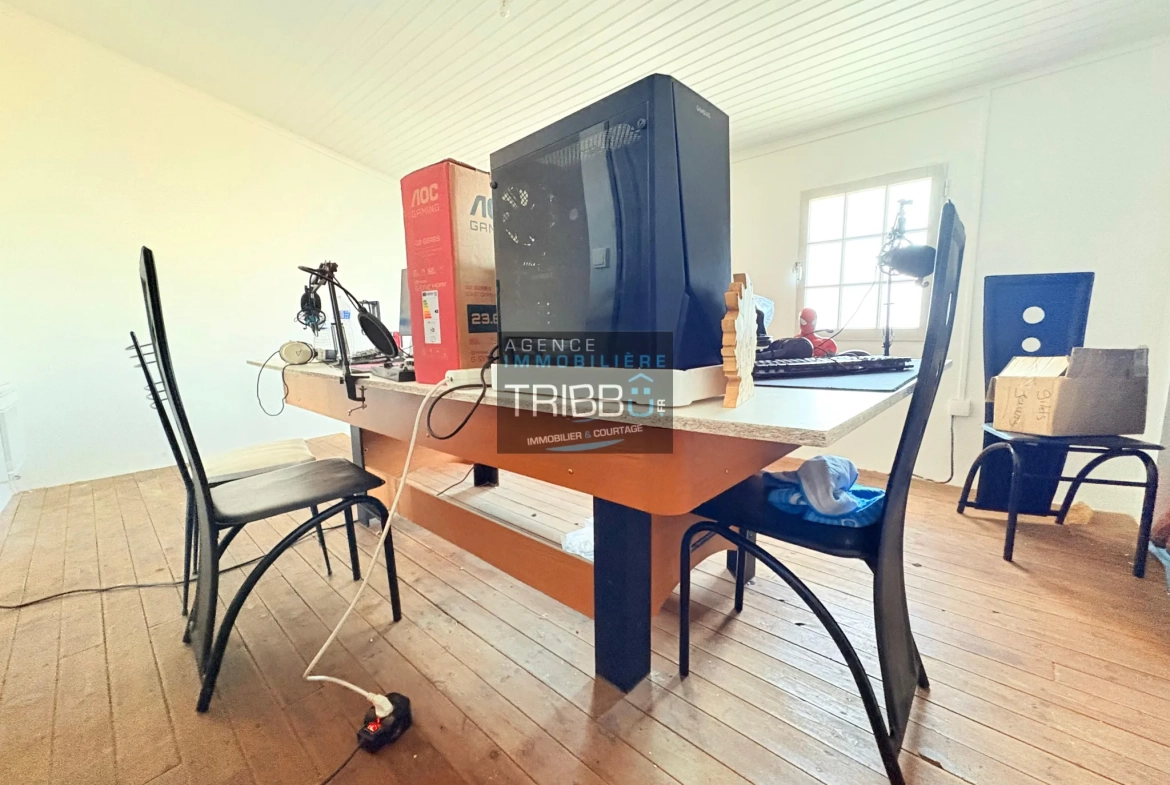 Maison de village à Villemolaque de 115 m² avec cour extérieure 