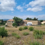 Charmante maison vigneronne rénovée avec grand garage à Aigues Vives