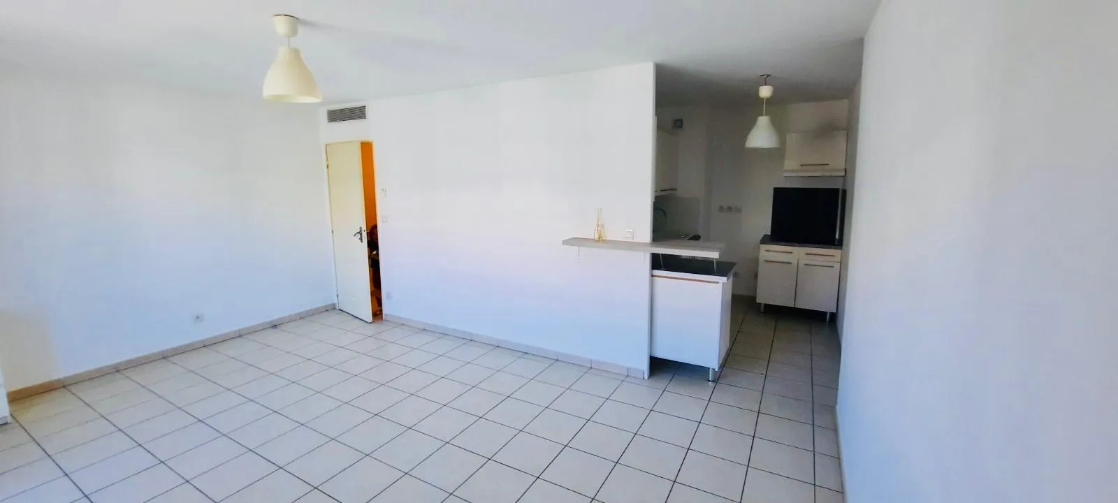 Studio de 35m² avec vue mer à La Seyne-sur-Mer – Idéal investisseur ou premier achat 