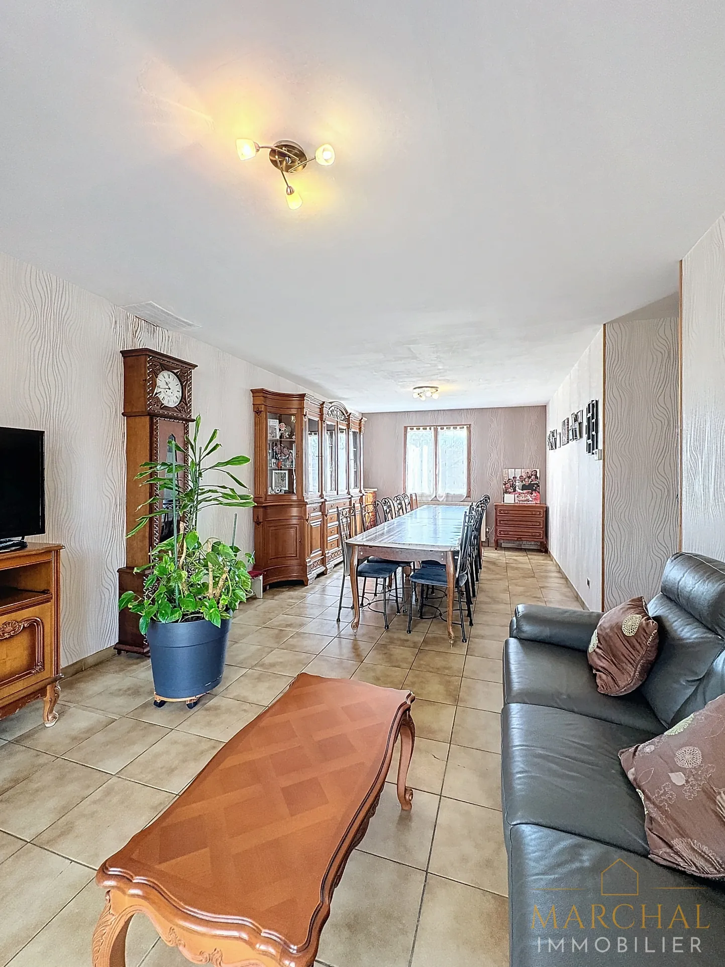 Maison individuelle de 4 chambres avec jardin et garage à Ancy-Dornot proche Metz 