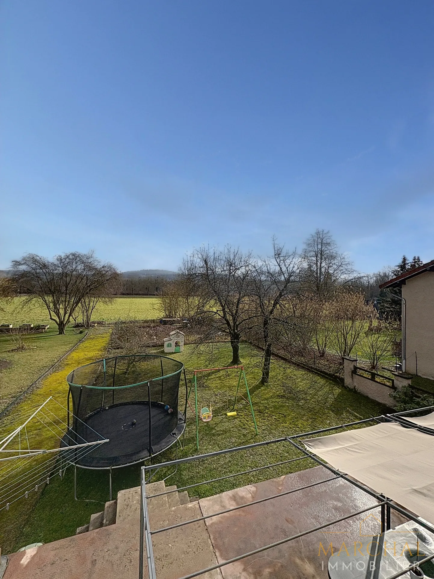Maison individuelle de 4 chambres avec jardin et garage à Ancy-Dornot proche Metz 