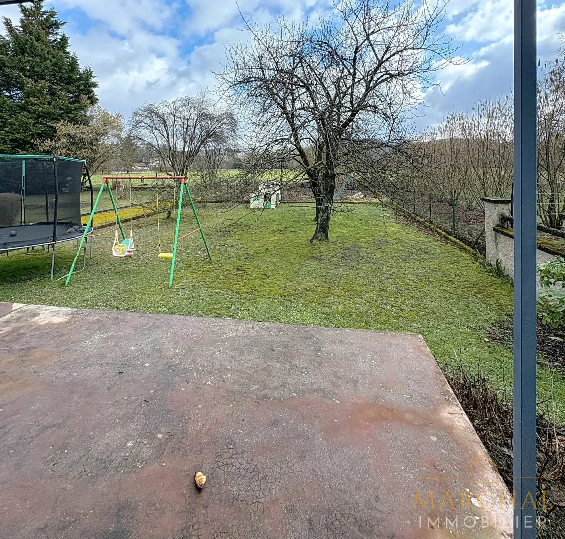 Maison individuelle de 4 chambres avec jardin et garage à Ancy-Dornot proche Metz 