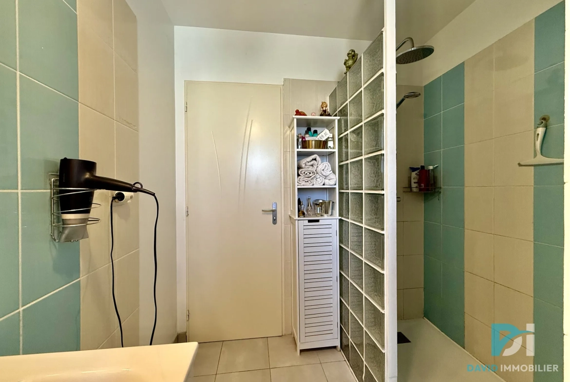 Villa moderne de plain-pied avec piscine à St Thibery - 75 m² 