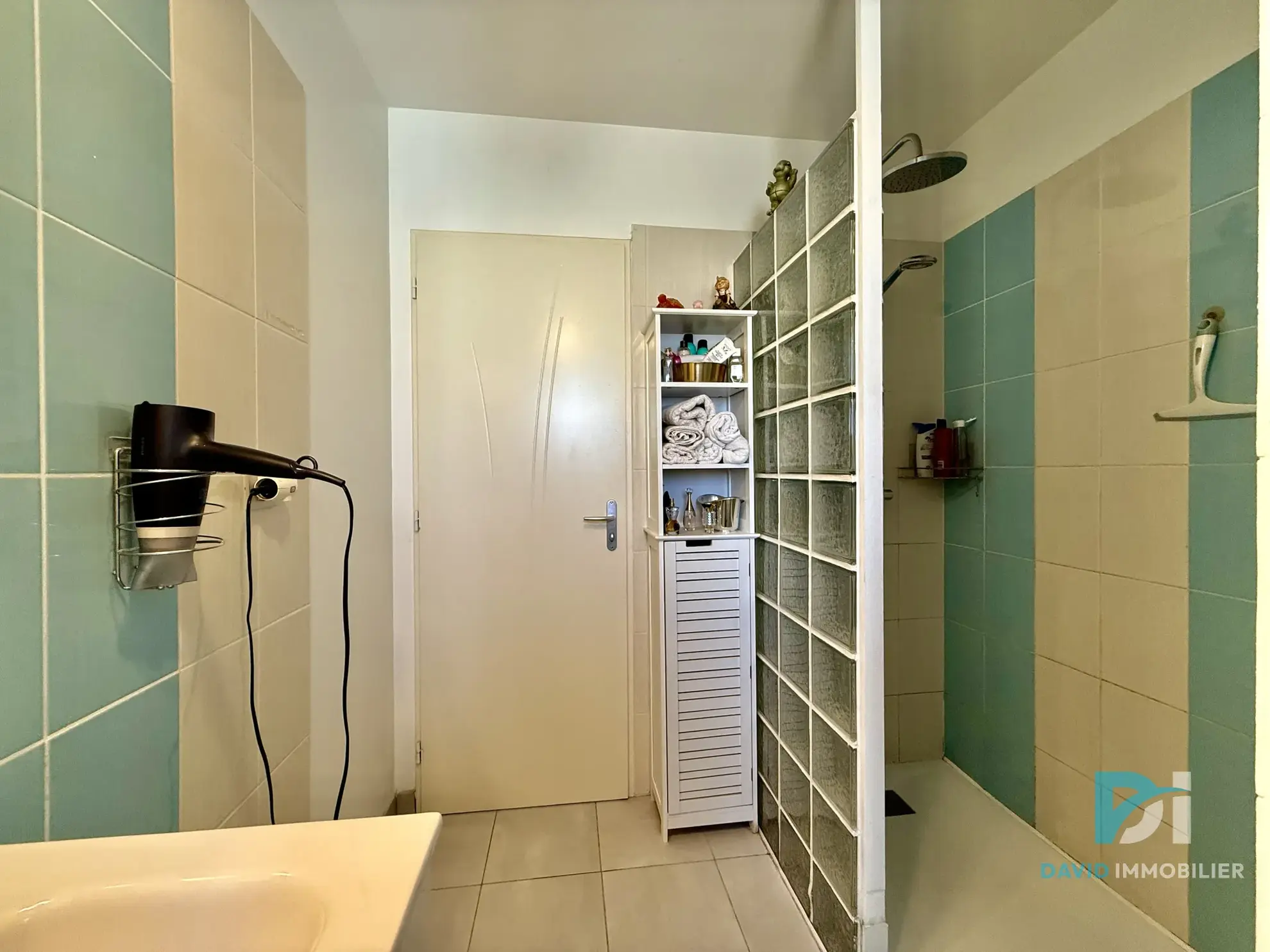 Villa moderne de plain-pied avec piscine à St Thibery - 75 m² 