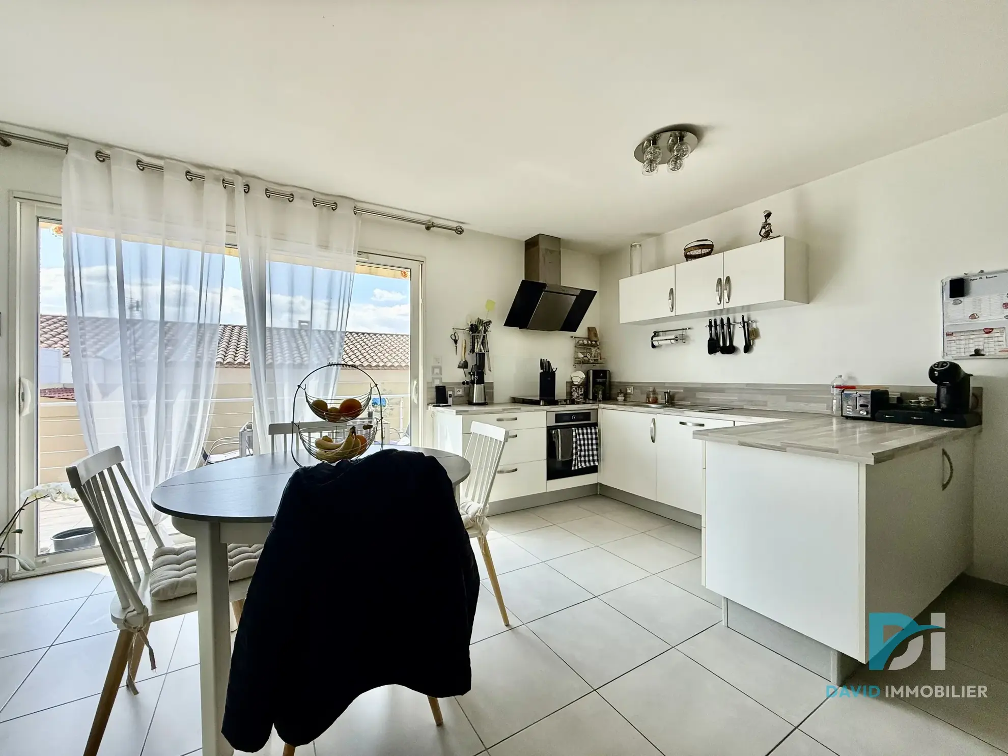 Villa moderne de plain-pied avec piscine à St Thibery - 75 m² 