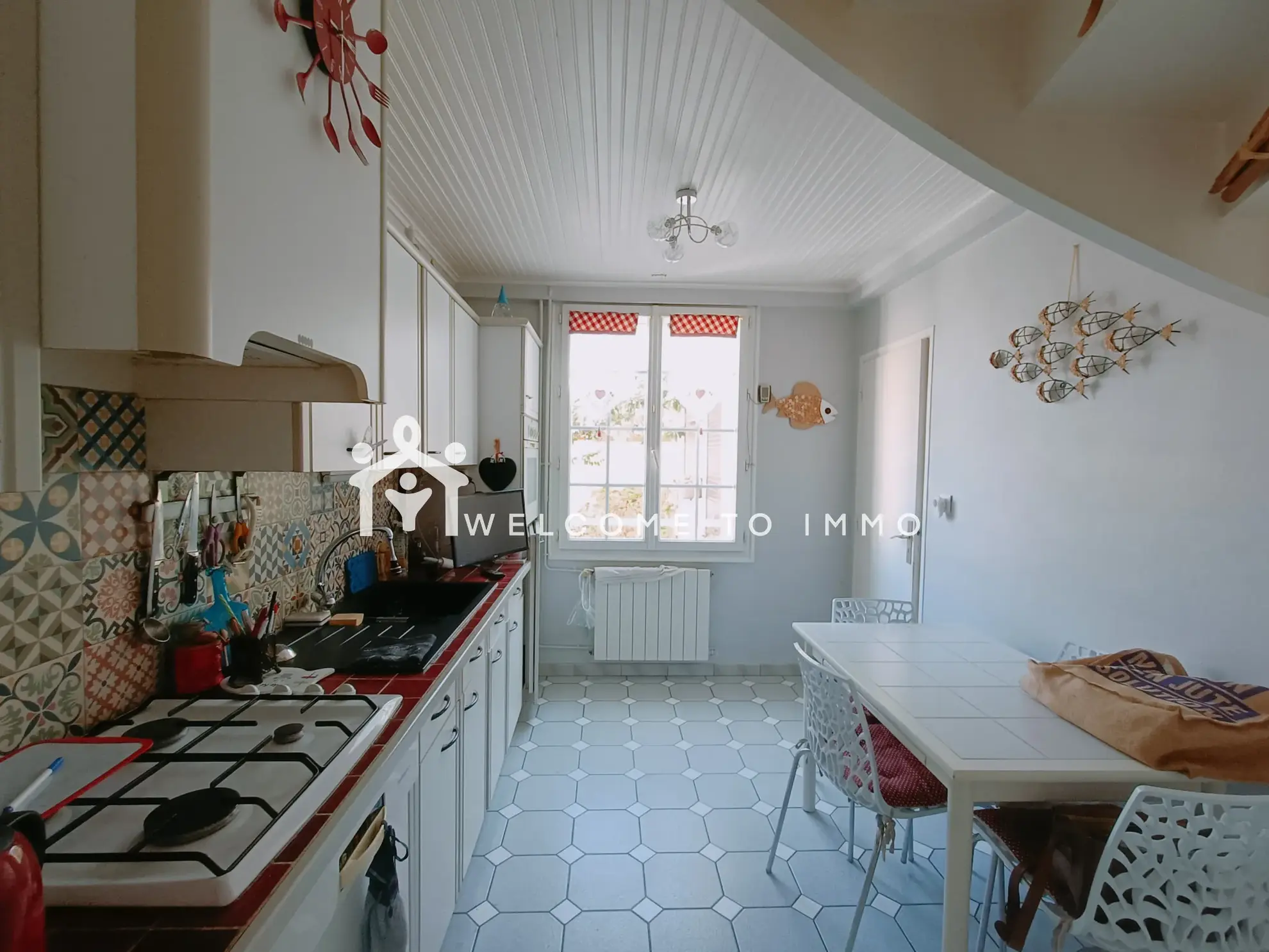 Maison familiale de 93m² à La Rochelle avec jardin, garage et terrasse 