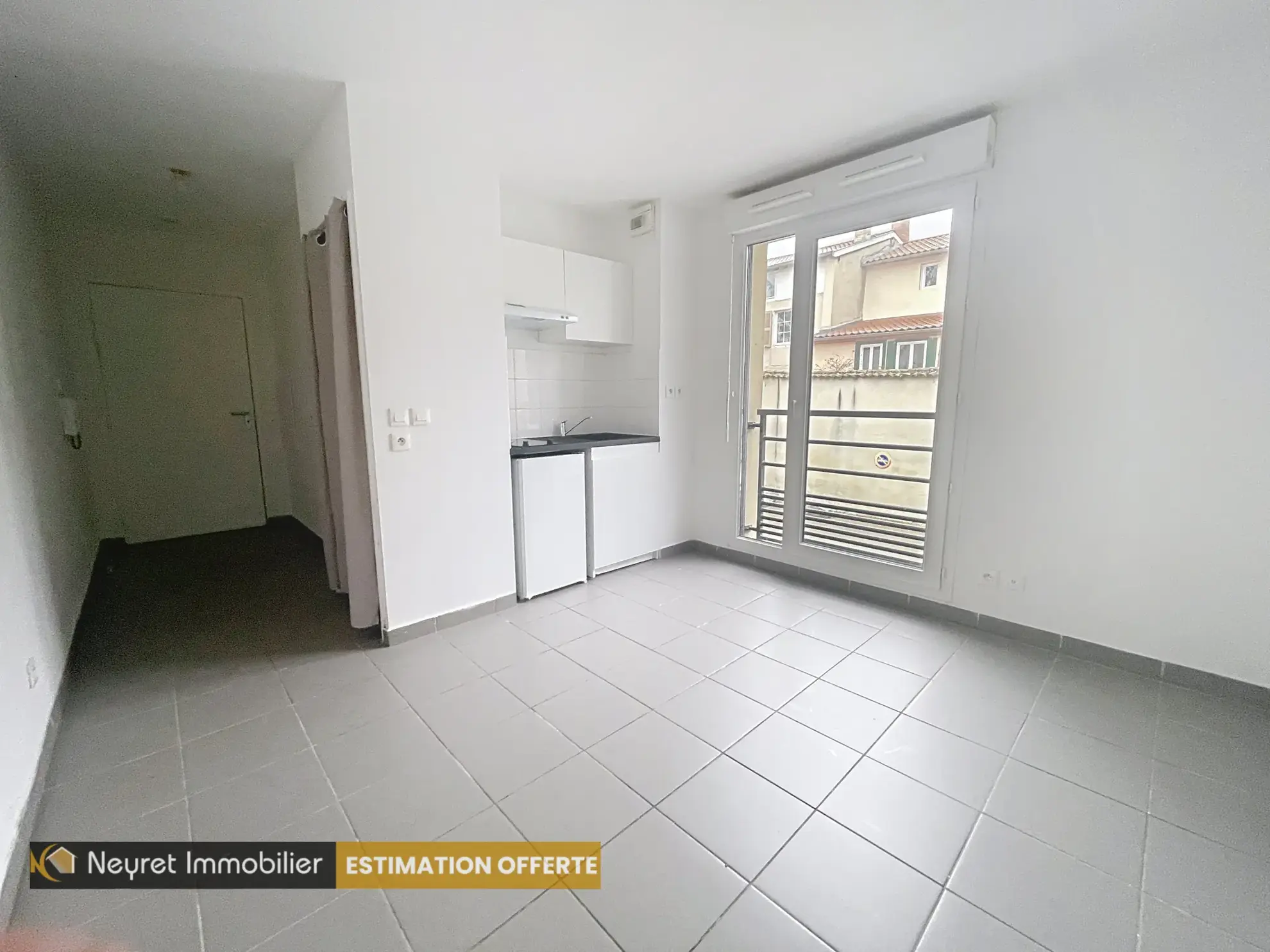 Studio à Vernaison de 20,22 m² avec parking privé - Idéal investisseur 