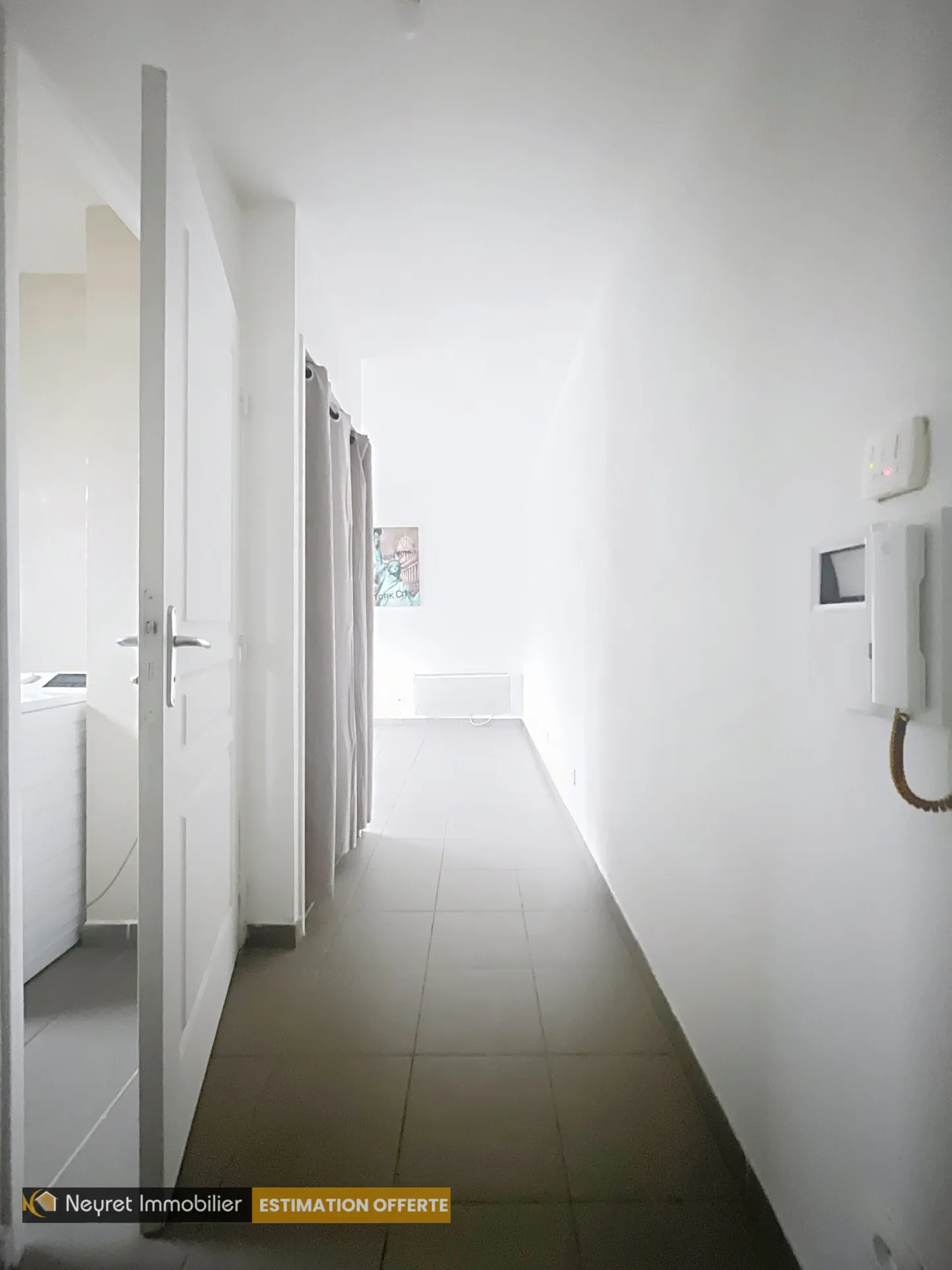 Studio à Vernaison de 20,22 m² avec parking privé - Idéal investisseur 
