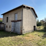 Ancienne dépendance en pierre de 135m² à Ternay, terrain arboré de 755m²