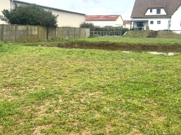 Terrain constructible à Gellainville de 750 m² avec permis de construire accepté
