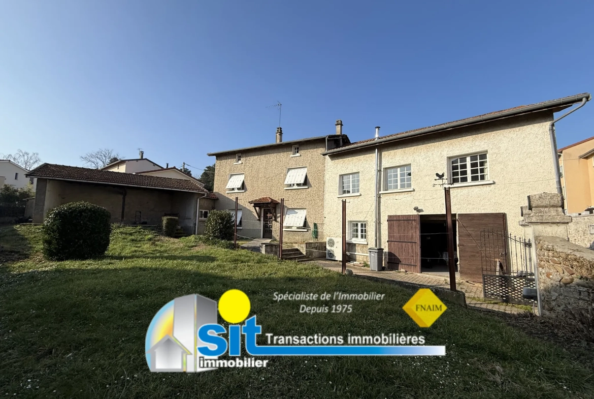 Charmante maison de village à Chonas L'Amballan avec potentiel d'investissement 