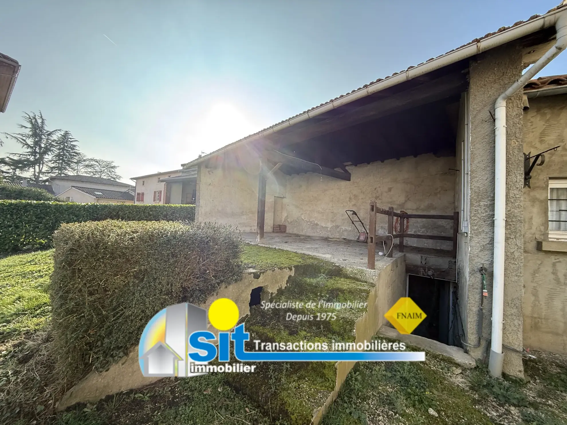 Charmante maison de village à Chonas L'Amballan avec potentiel d'investissement 