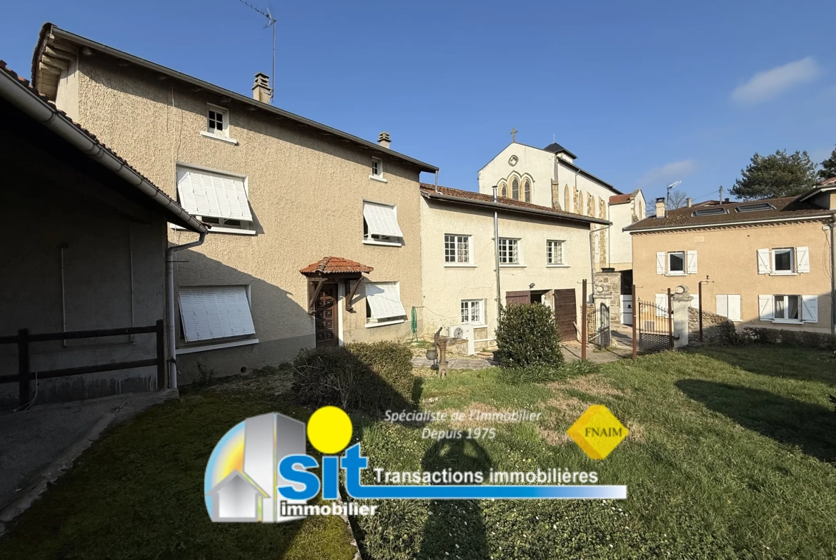 Charmante maison de village à Chonas L'Amballan avec potentiel d'investissement 