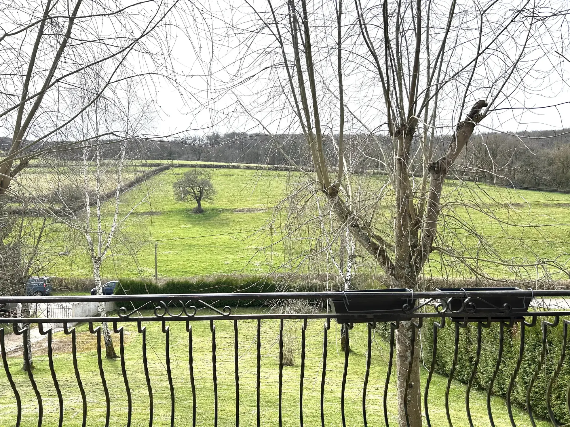 Pavillon à vendre à Premery avec vue imprenable et grand terrain 