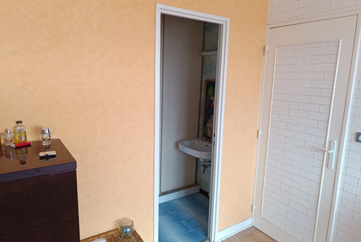 Appartement 4 pièces à Plaisir de 82 m² avec balcon et cave, idéalement situé 