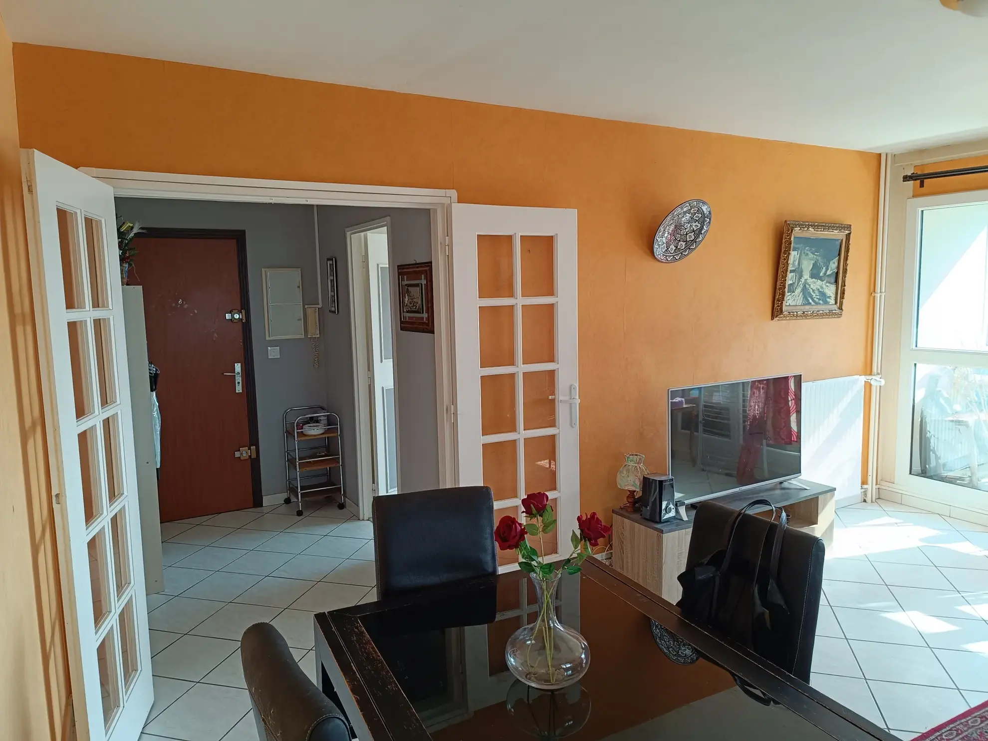 Appartement 4 pièces à Plaisir de 82 m² avec balcon et cave, idéalement situé 
