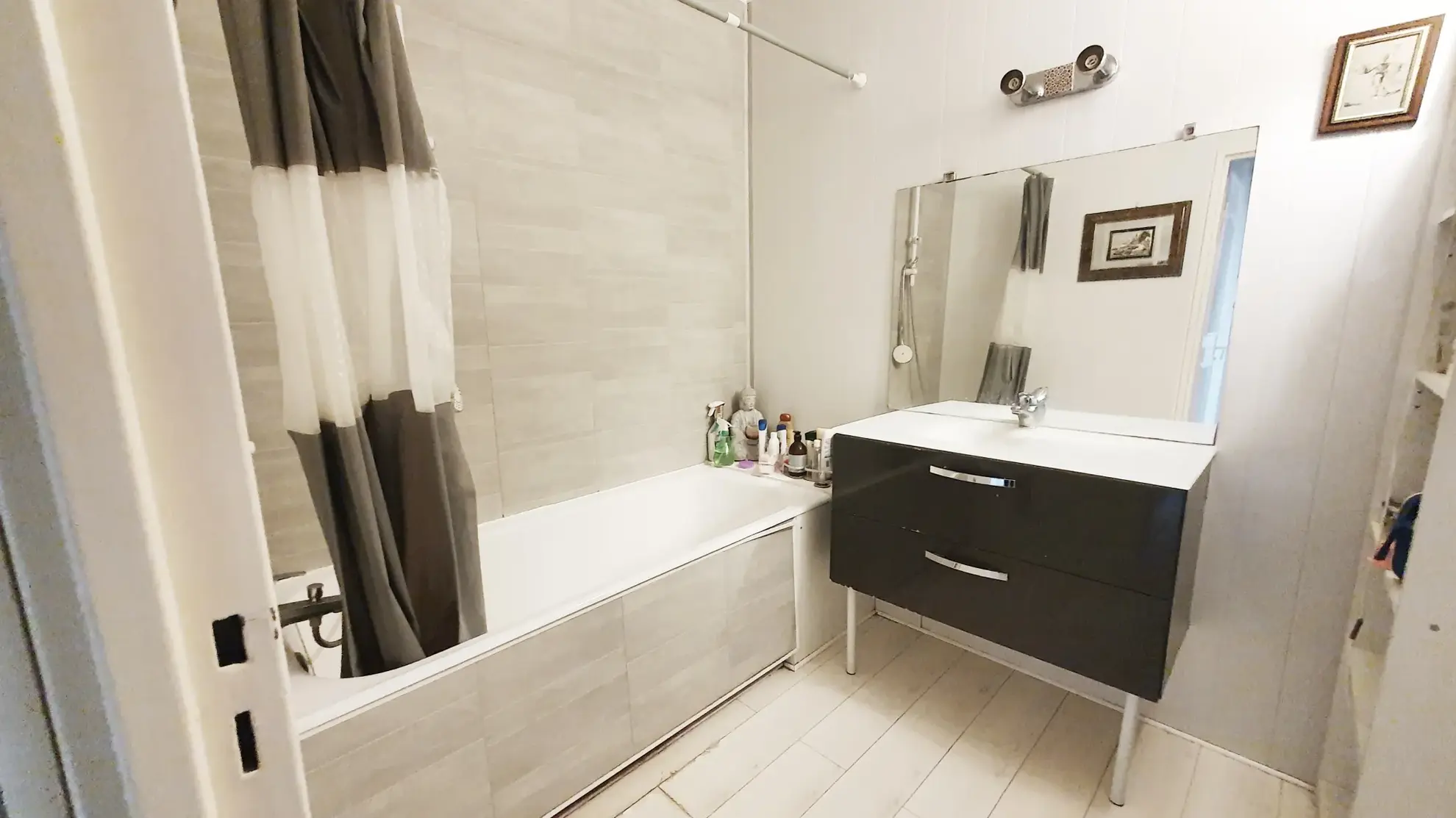 Appartement 4 pièces à Plaisir de 82 m² avec balcon et cave, idéalement situé 