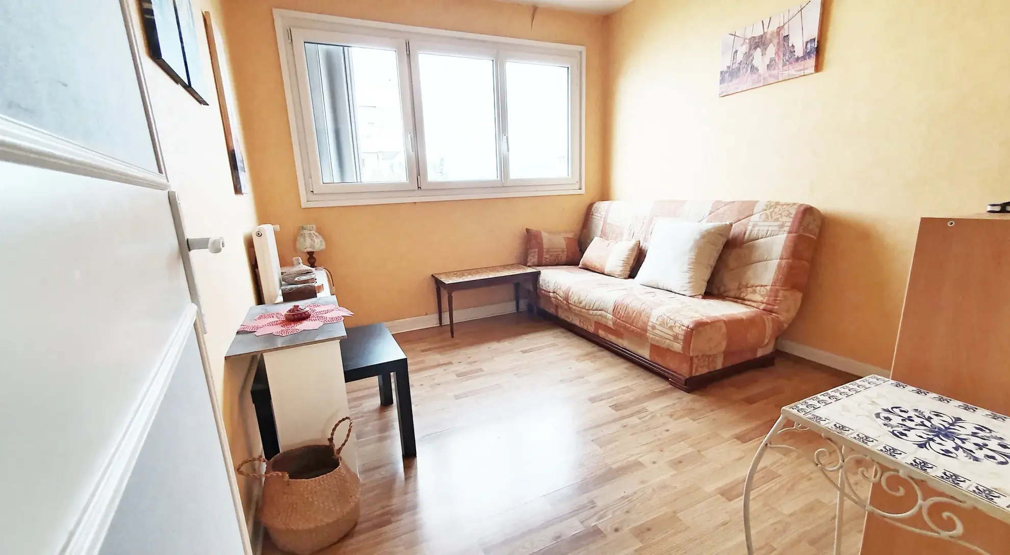 Appartement 4 pièces à Plaisir de 82 m² avec balcon et cave, idéalement situé 