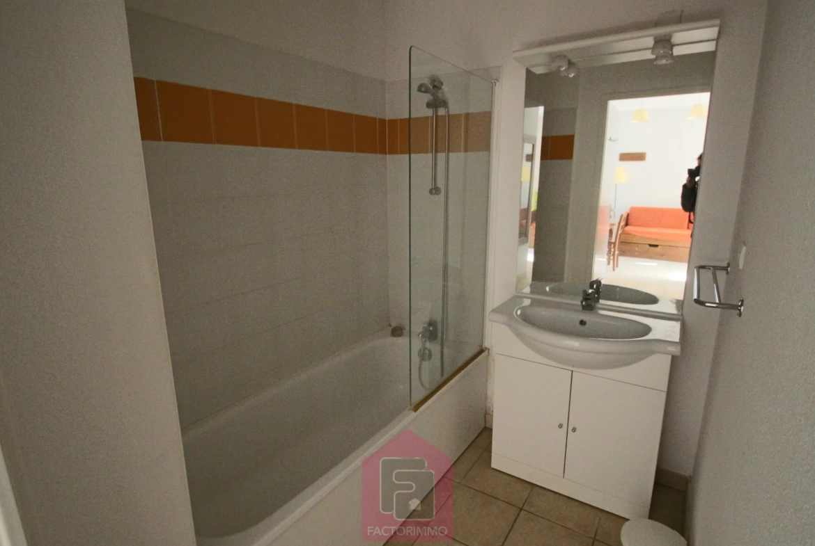 Bel appartement de 42 m² avec piscine à Prayssac, proche du Lot 