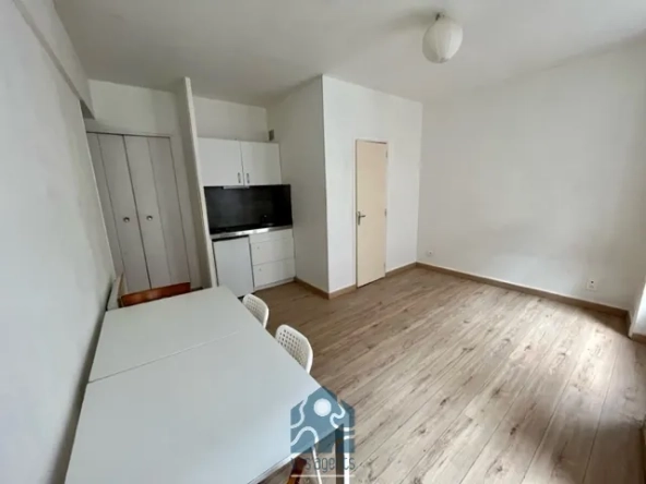 Studio à Clermont-Ferrand de 20,72 m² proche centre, investissement idéal