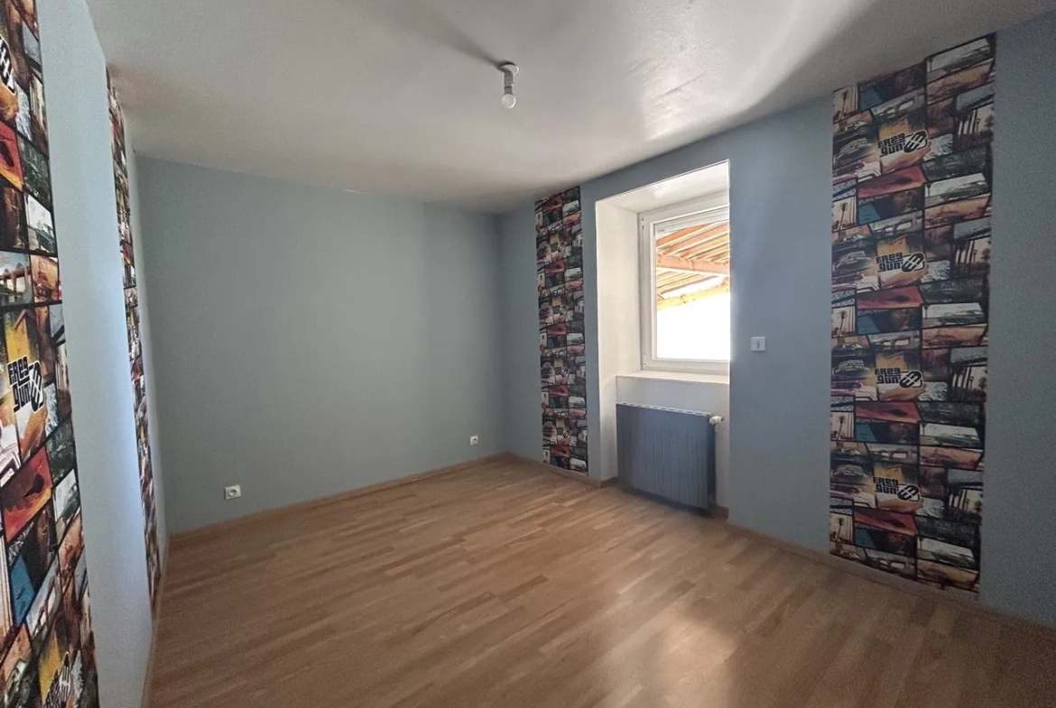 Belle maison à vendre à Seilhac avec grand terrain et équipements écologiques 