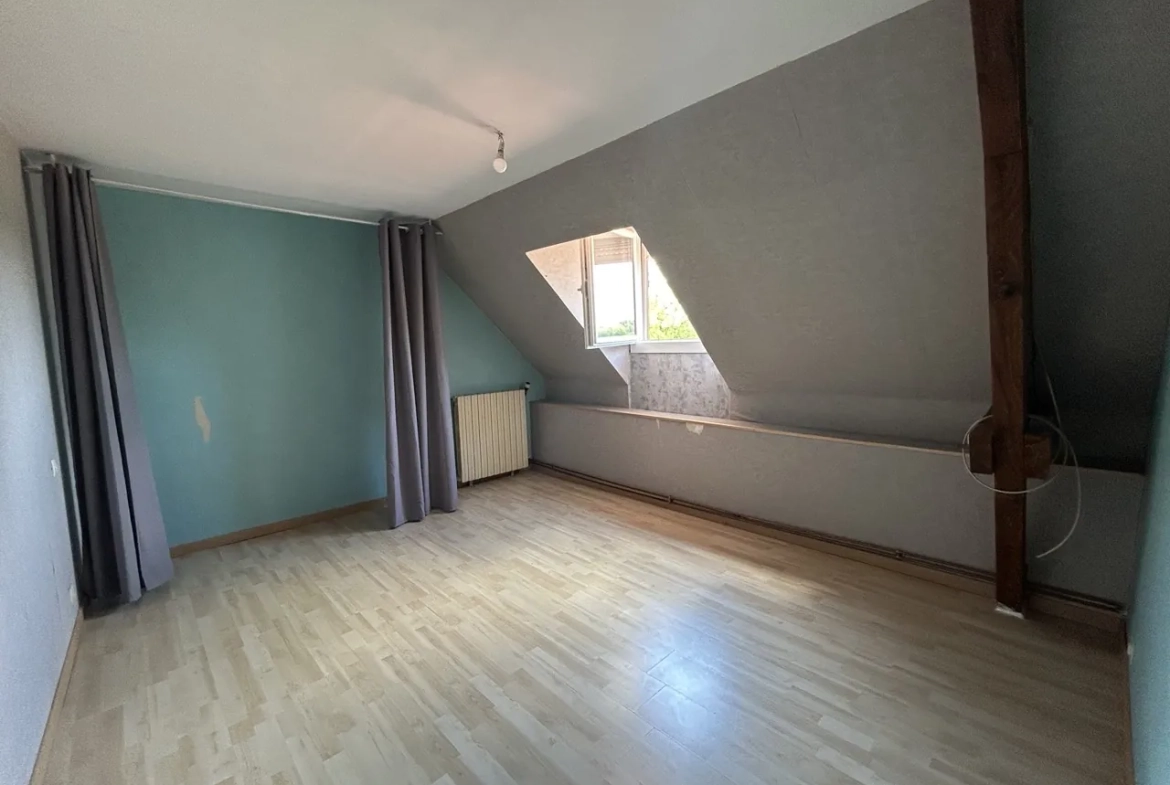 Belle maison à vendre à Seilhac avec grand terrain et équipements écologiques 