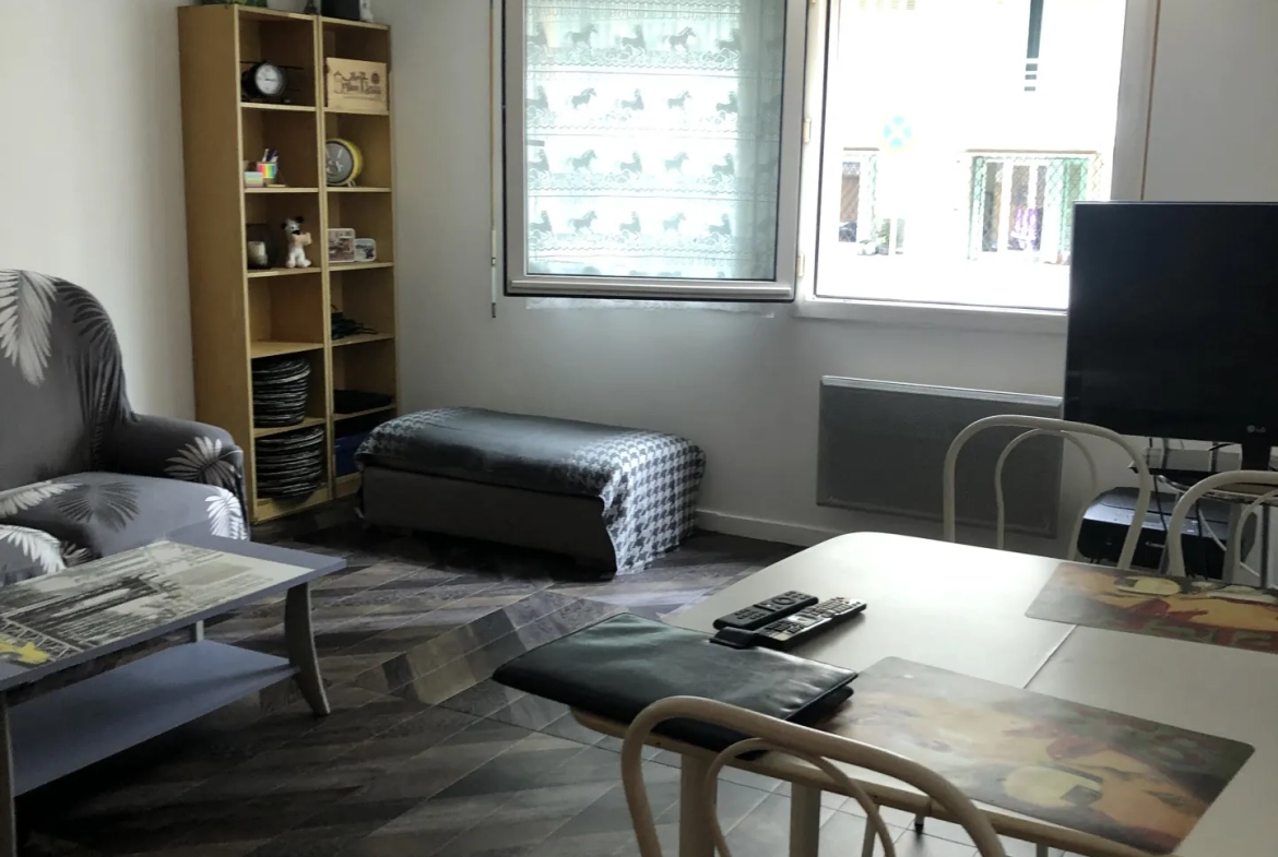 Appartement 2-3 pièces de 50 m² à Nice proche plage et environnement calme 