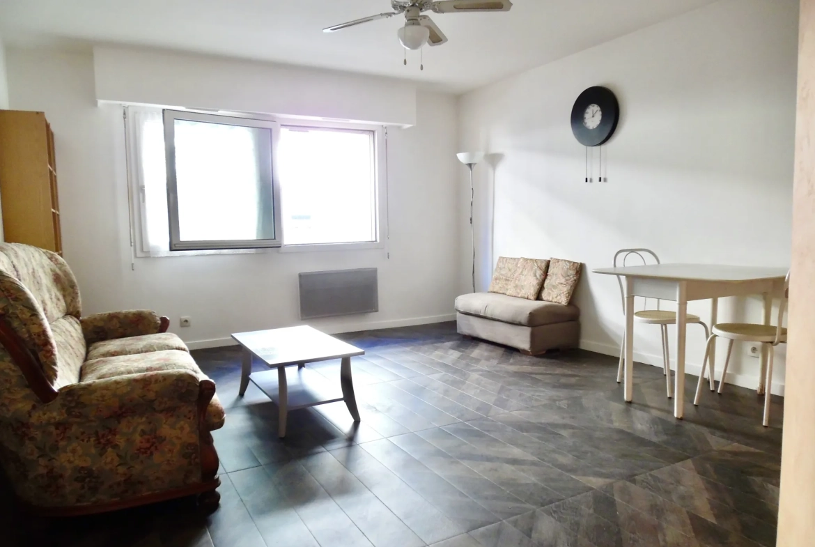 Appartement 2-3 pièces de 50 m² à Nice proche plage et environnement calme 