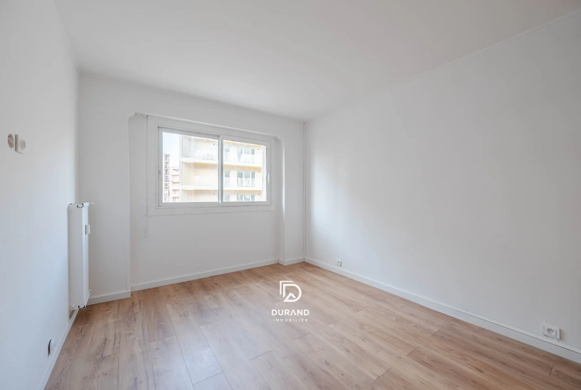 Bel appartement 3 pièces avec terrasse et parking à Marseille 