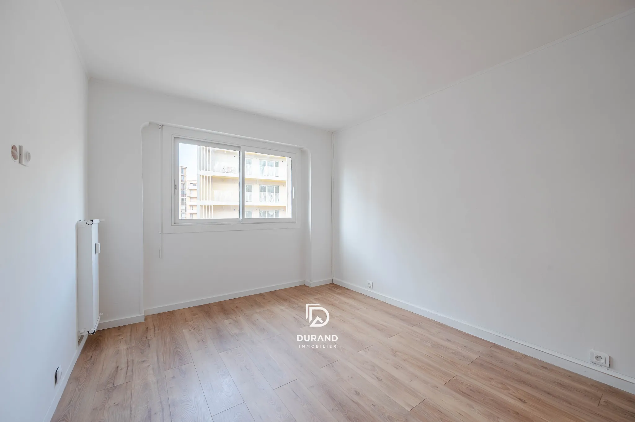 Bel appartement 3 pièces avec terrasse et parking à Marseille 