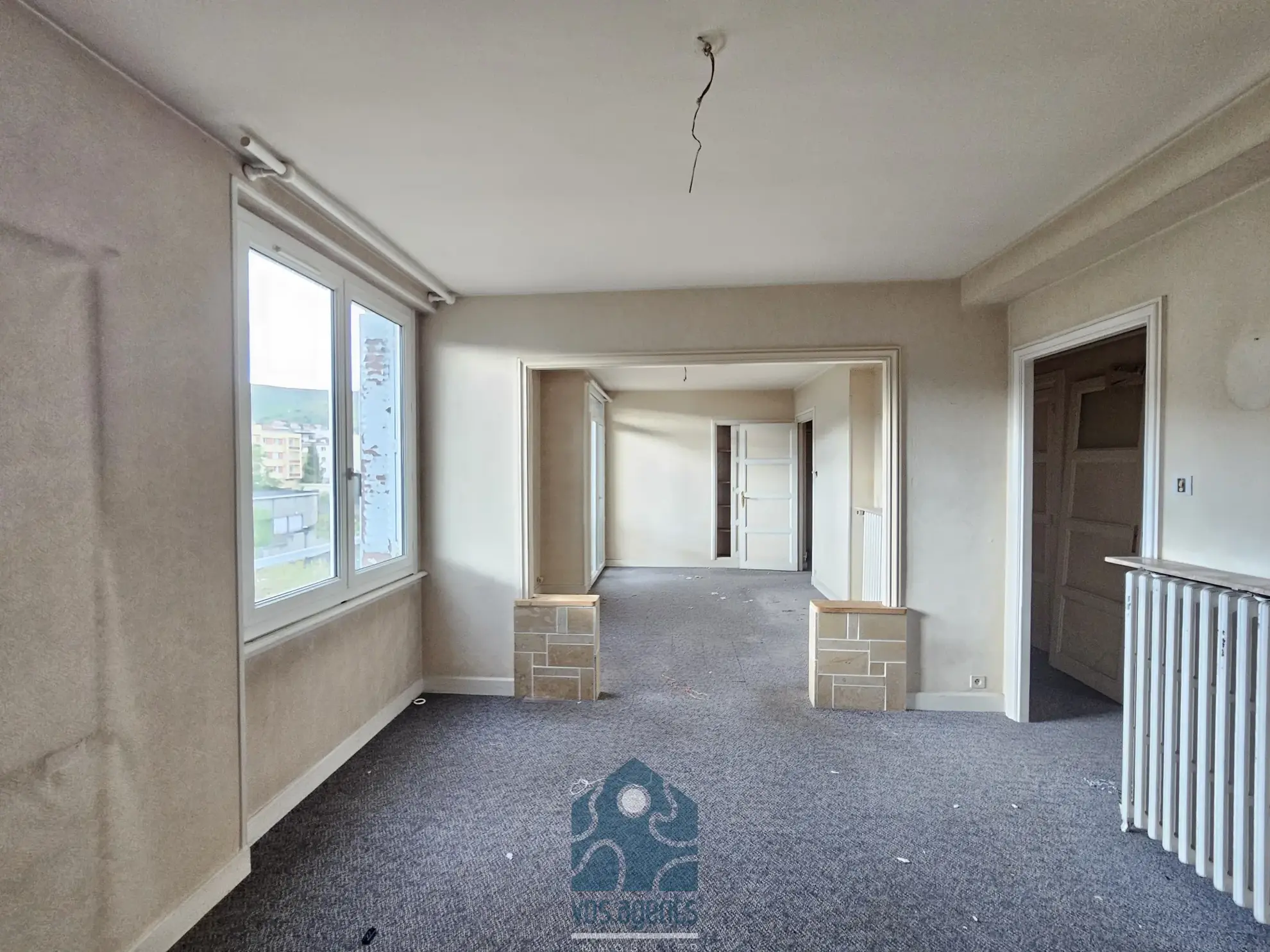 Appartement T3 à Clermont-Ferrand avec garage, balcon et vue sur le Puy-de-Dôme 