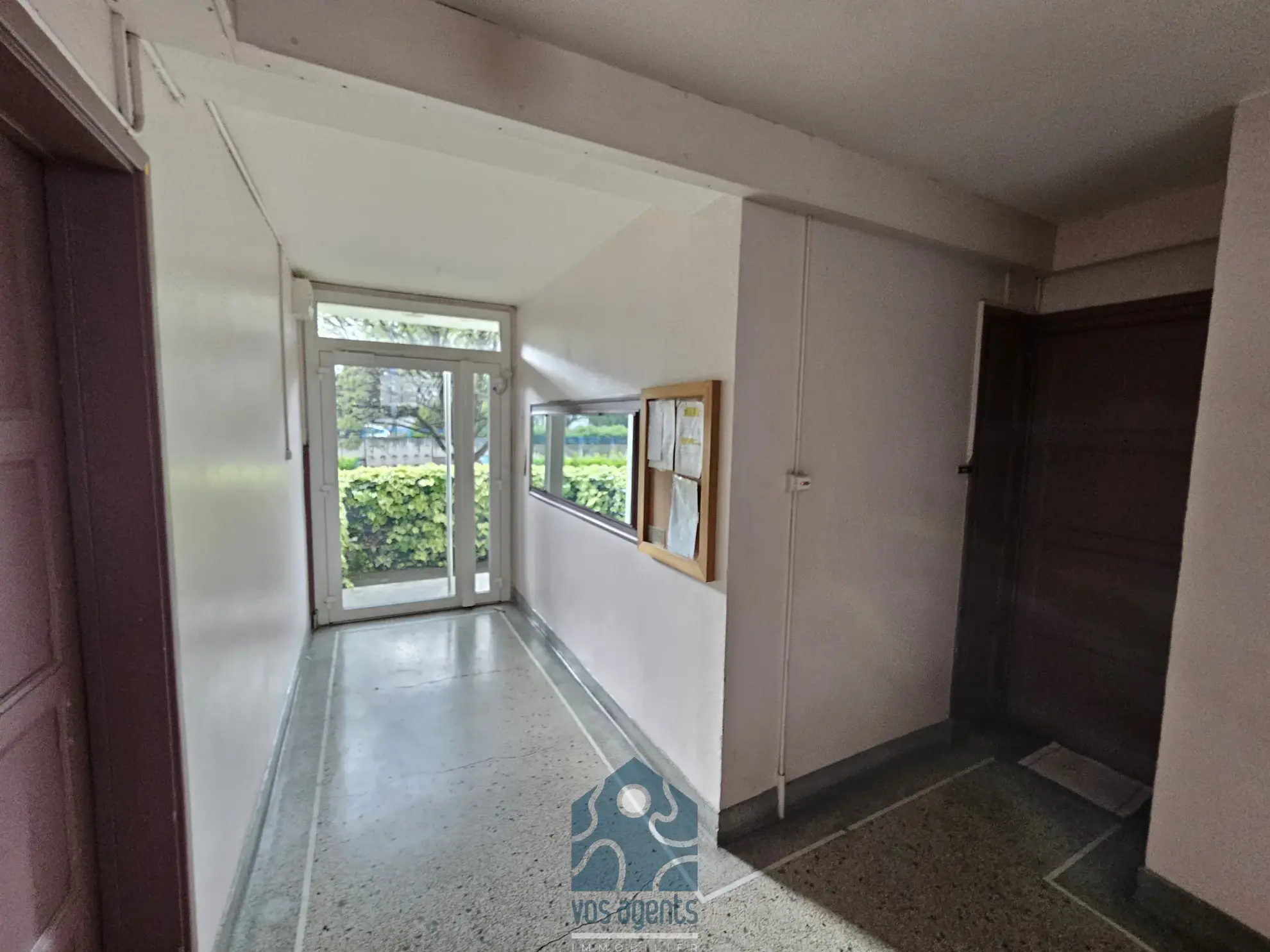 Appartement T3 à Clermont-Ferrand avec garage, balcon et vue sur le Puy-de-Dôme 