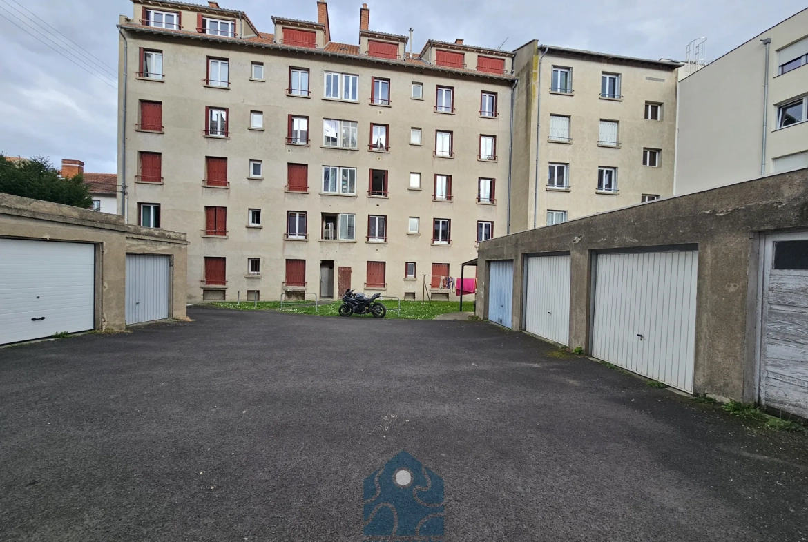 Appartement T3 à Clermont-Ferrand avec garage, balcon et vue sur le Puy-de-Dôme 