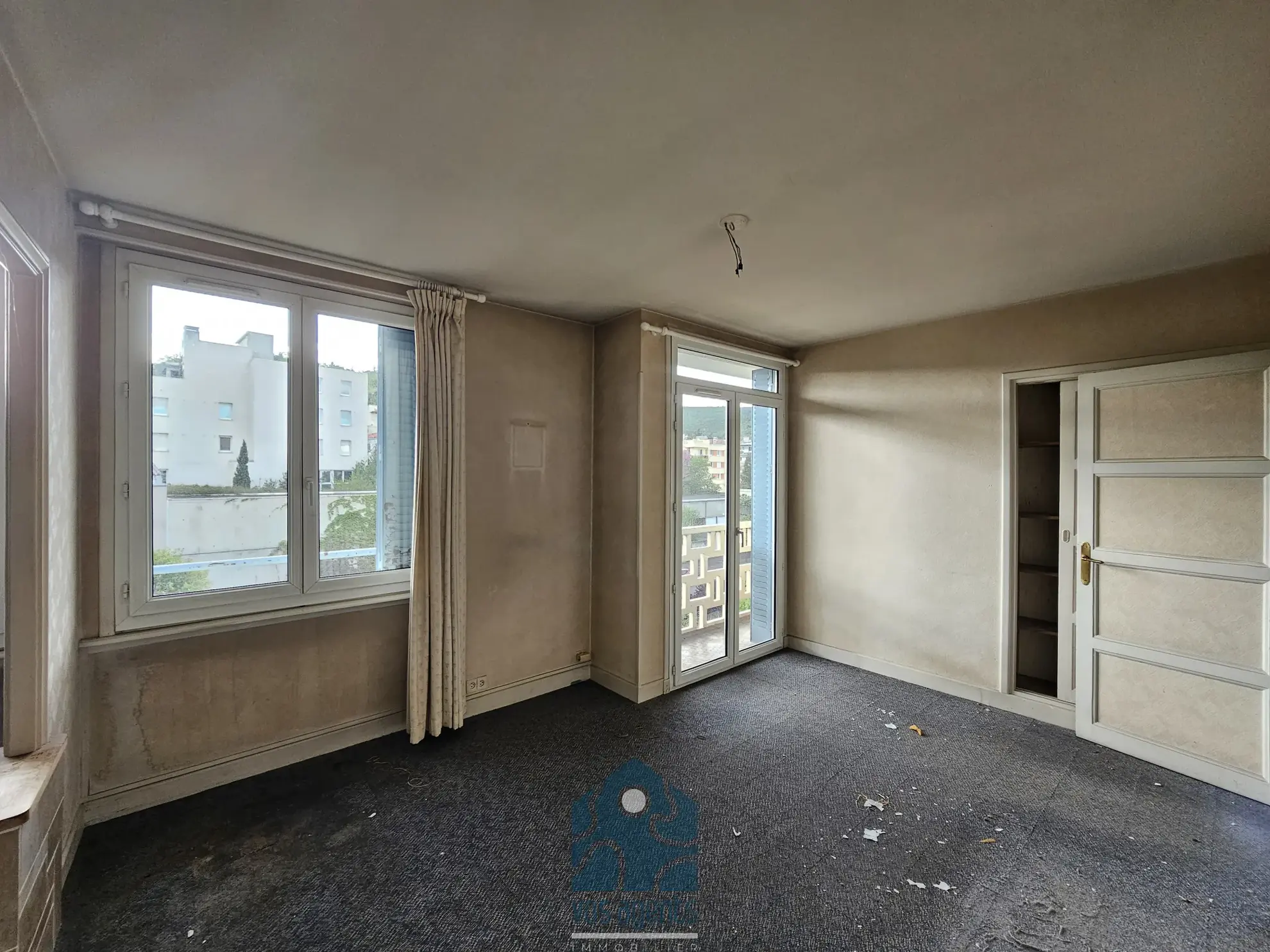 Appartement T3 à Clermont-Ferrand avec garage, balcon et vue sur le Puy-de-Dôme 