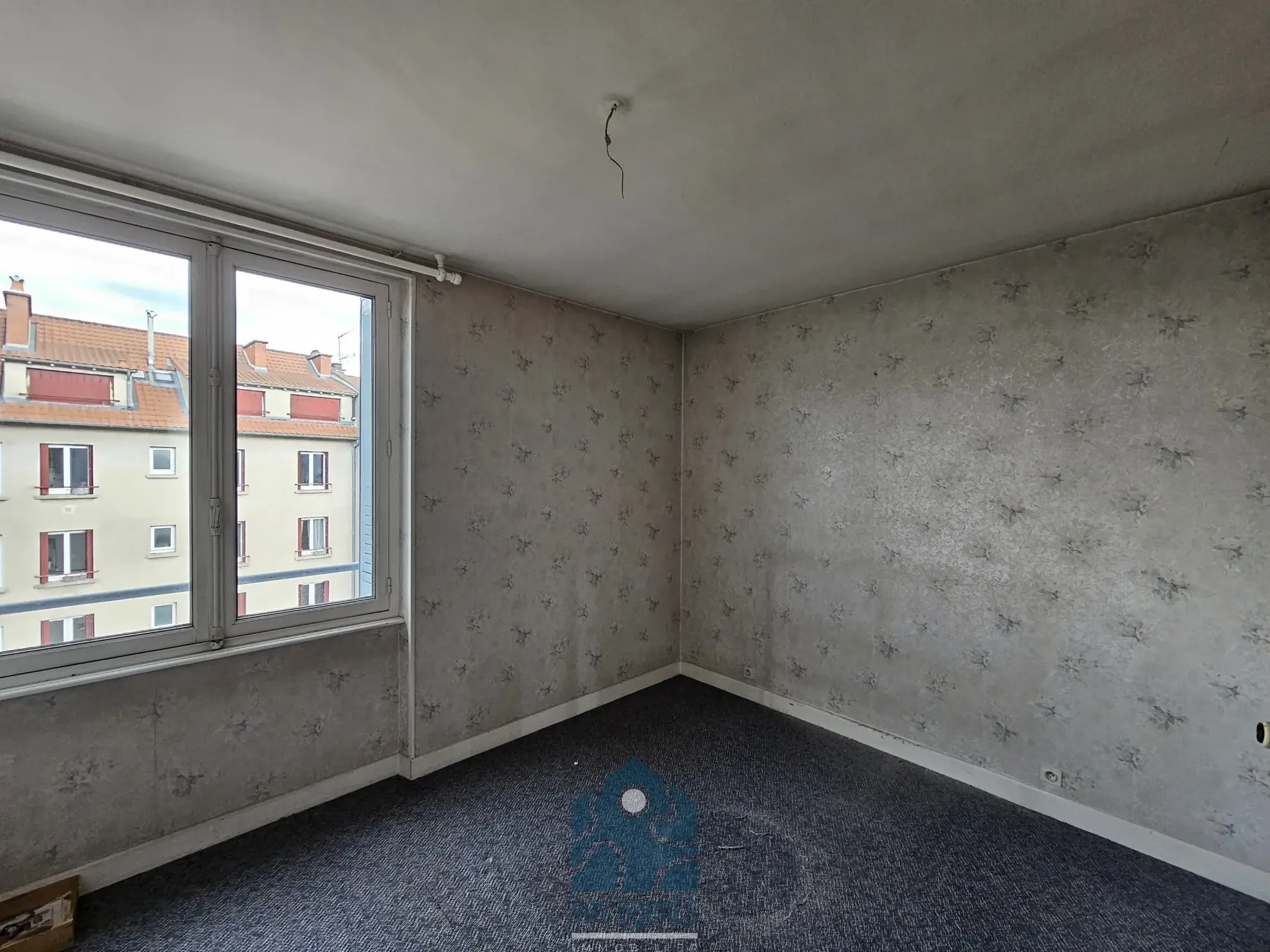 Appartement T3 à Clermont-Ferrand avec garage, balcon et vue sur le Puy-de-Dôme 
