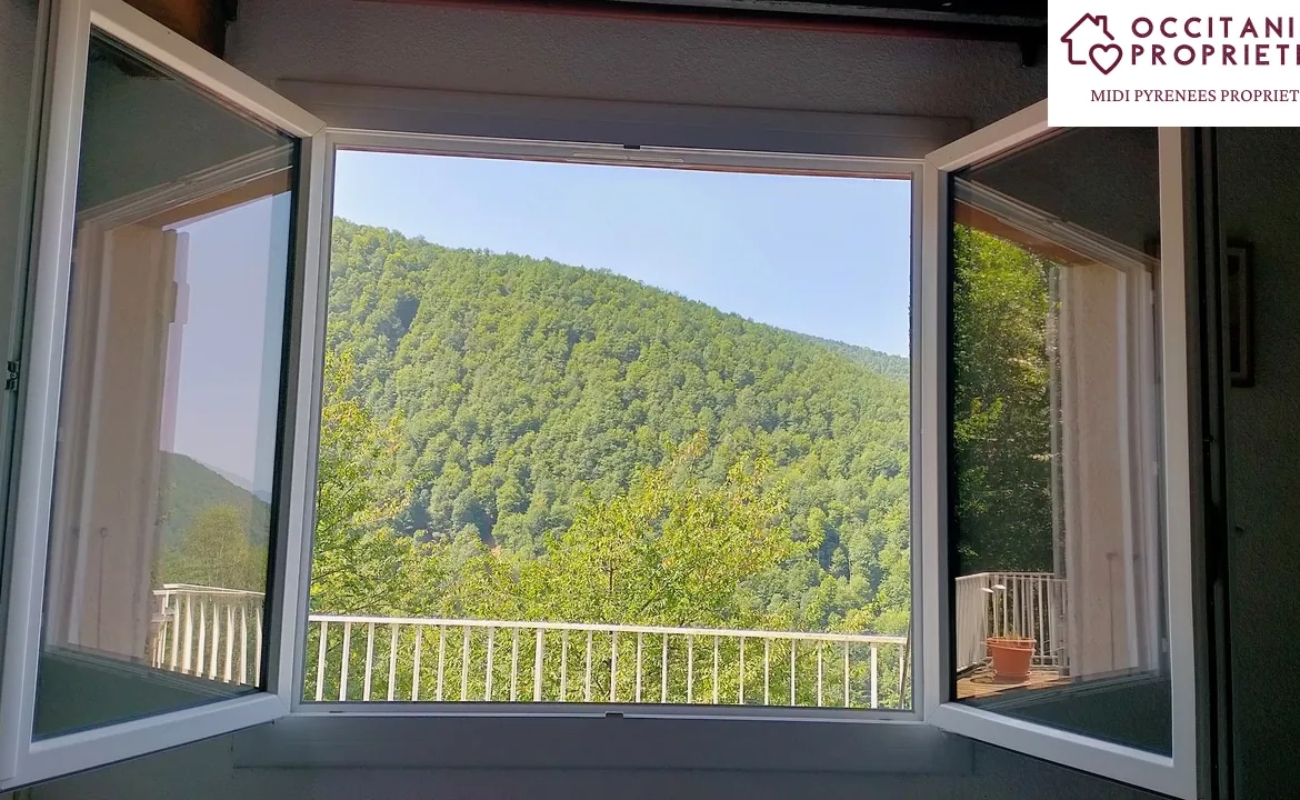 Maison de montagne de 120m² avec terrain à Massat, exposée sud 
