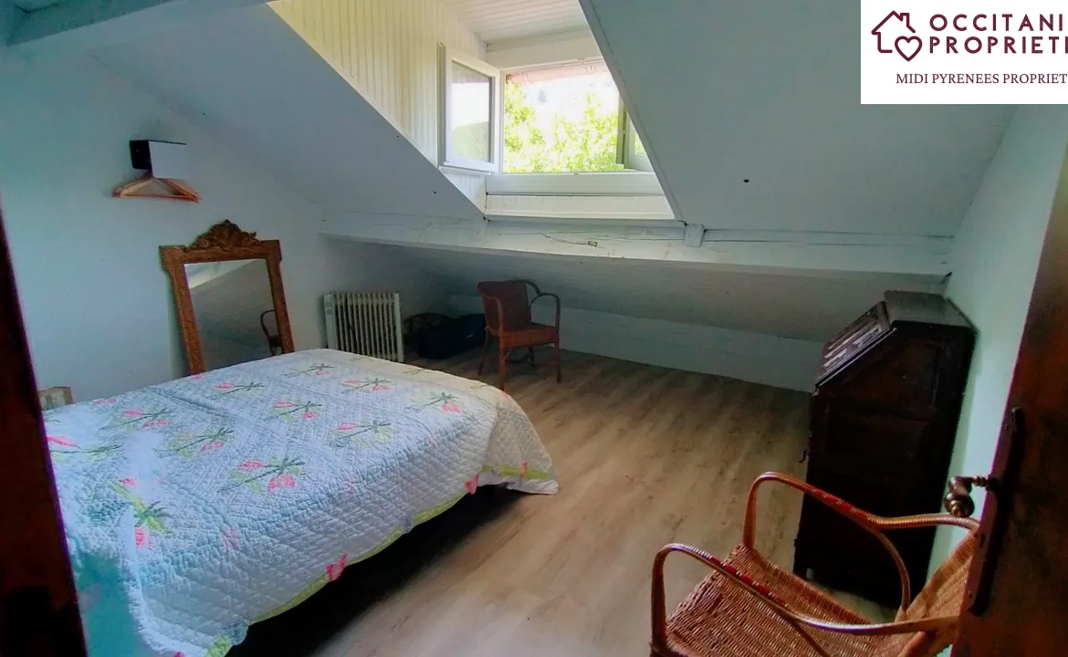 Maison de montagne de 120m² avec terrain à Massat, exposée sud 