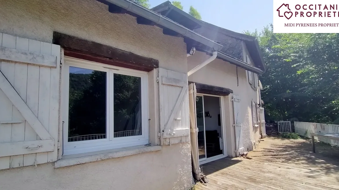 Maison de montagne de 120m² avec terrain à Massat, exposée sud 
